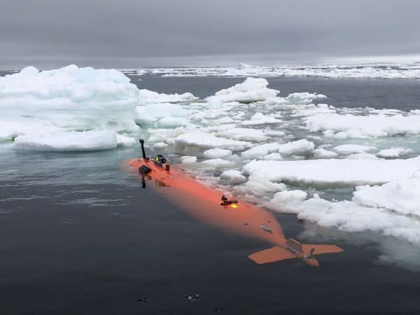 Undervattensfarkosten som undersökte havsströmmarna under glaciären. Foto: Filip Stedt (publicerad med tillåtelse)