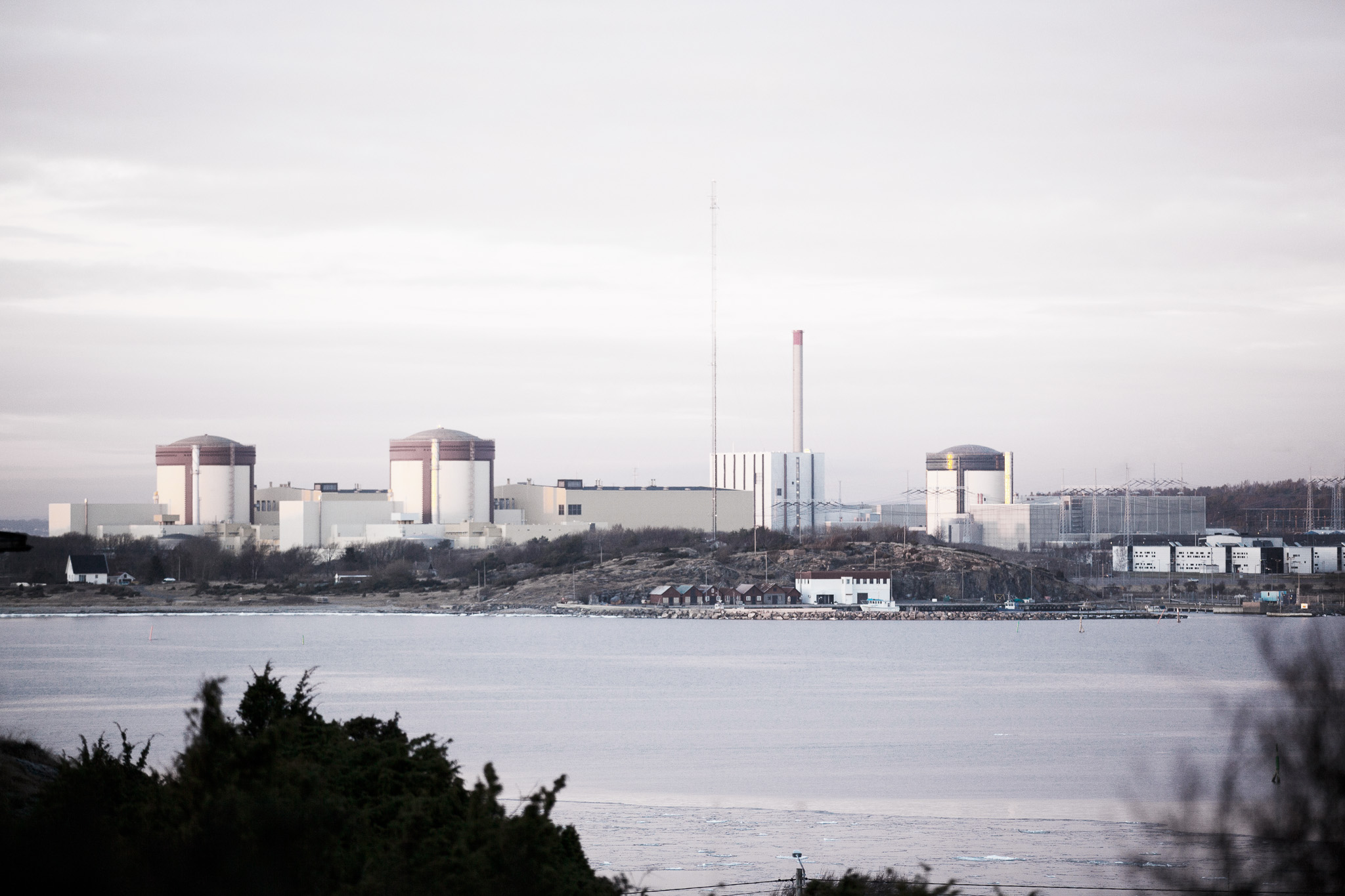 Uranbrytning tillåts i Sverige. Bild på kärnkraftsverket i Ringhals